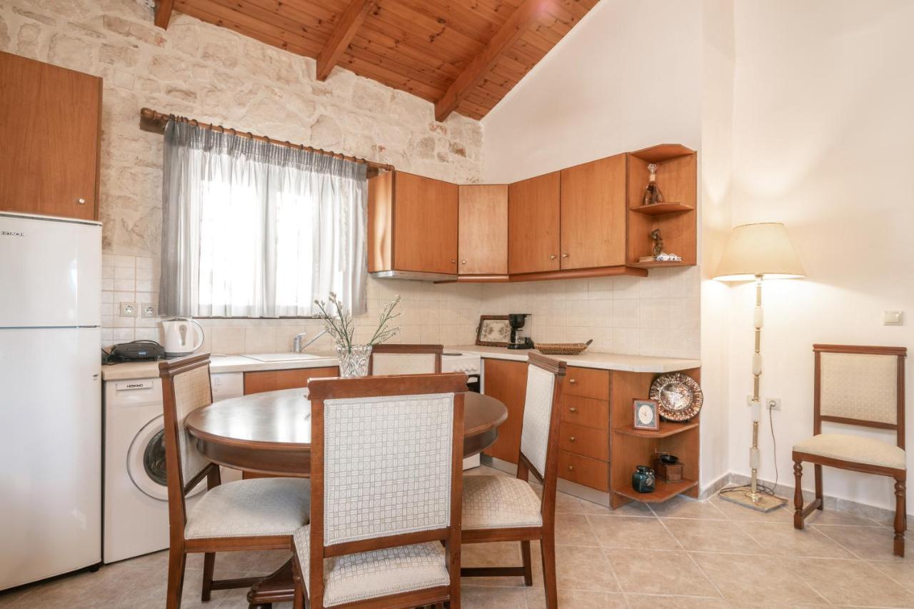 Vozas - Traditional With Great View Villa