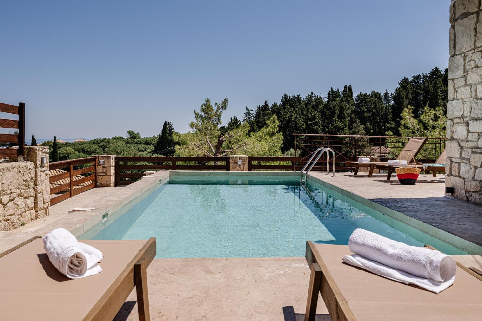 Vozas - Traditional With Great View Tragaki